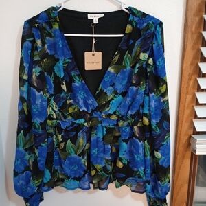 blu pepper Blue Floral V-Neck Women’s Top